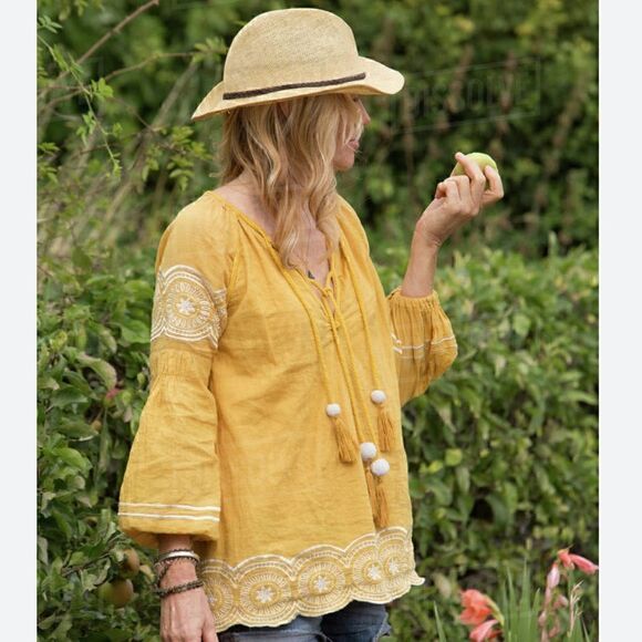 Goodnight Macaroon Top Womens large tunic boho Tassel Bom Bom - Picture 1 of 11